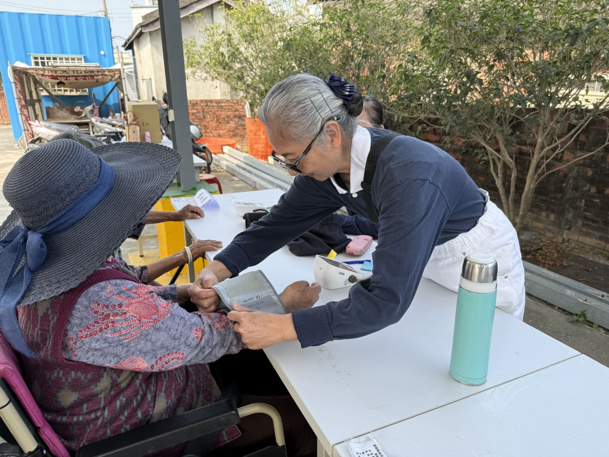 溫暖共融，銀齡飛揚：溪口崙尾銀齡長者送餐共餐計畫照片